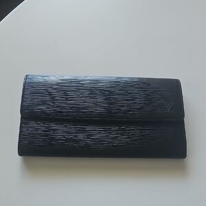 Louis Vuitton Black Epi Sarah Wallet
